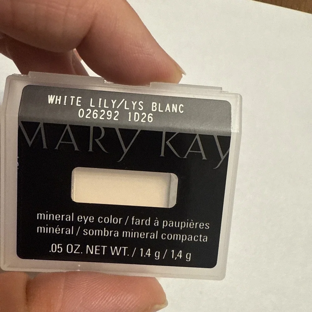 Mary Kay Mineral Eye Color White Lily 026292 Full Size NEW DISCONTINUED‎